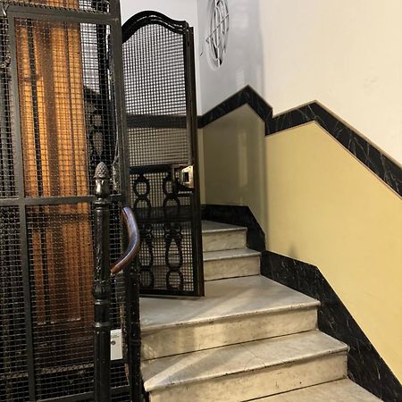 Casavignoni Luxury Apartment Near To Spanish Step Рим Екстер'єр фото