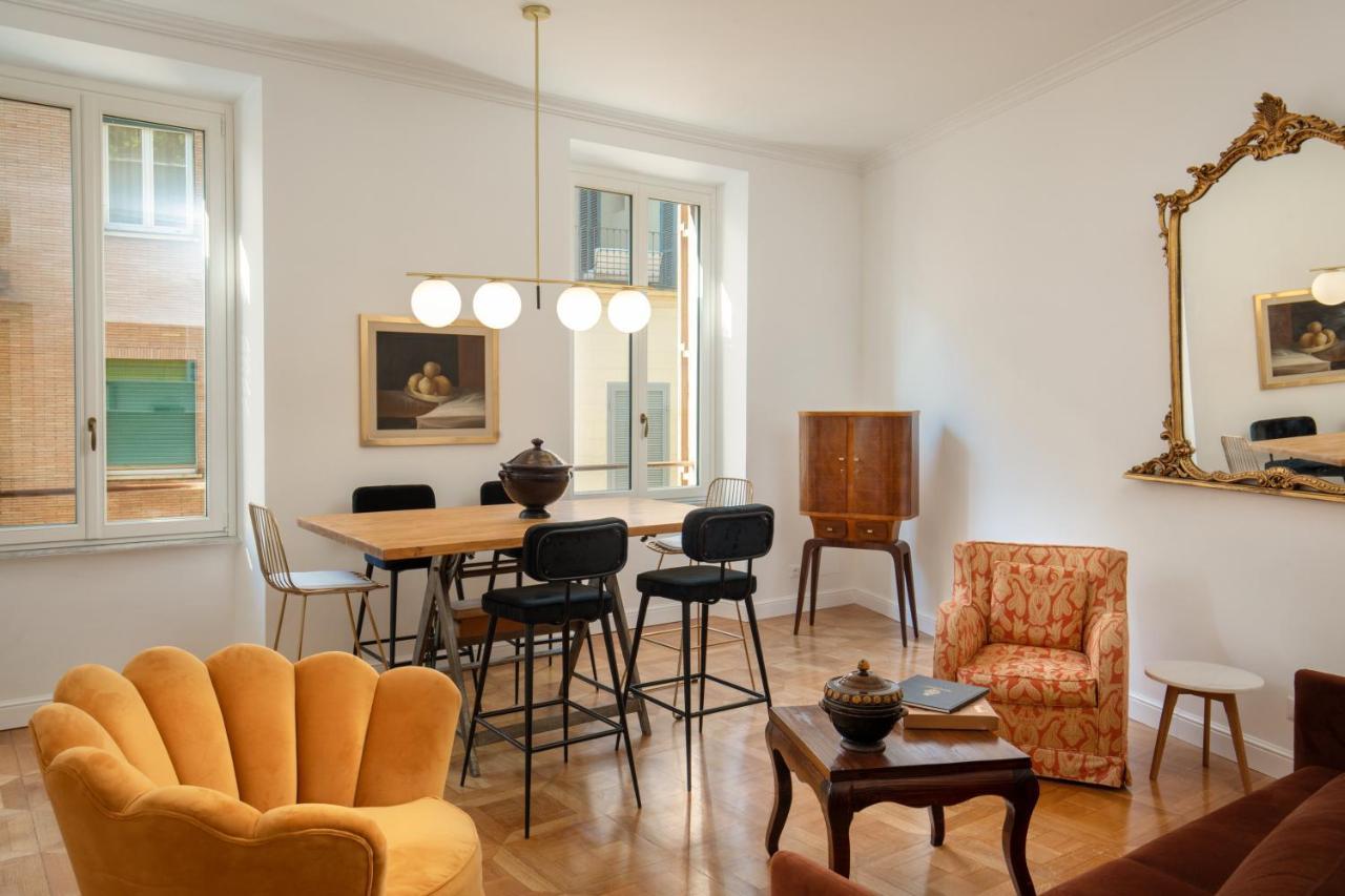 Casavignoni Luxury Apartment Near To Spanish Step Рим Екстер'єр фото