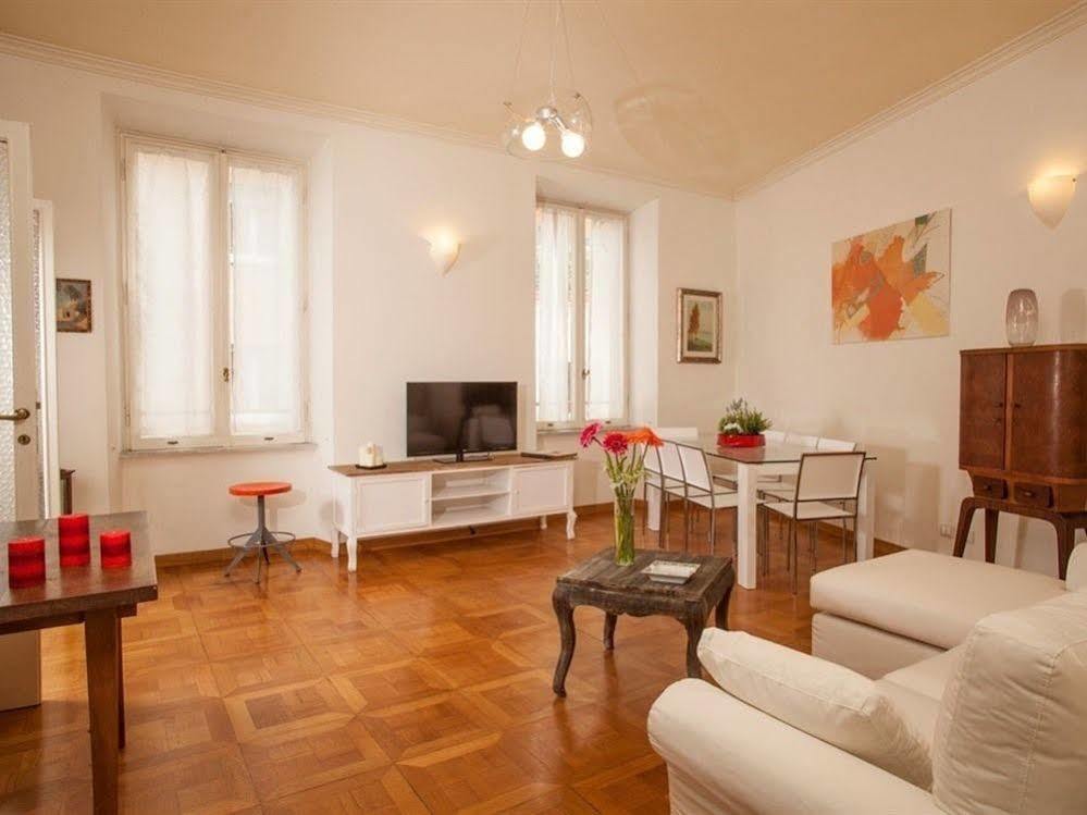 Casavignoni Luxury Apartment Near To Spanish Step Рим Екстер'єр фото